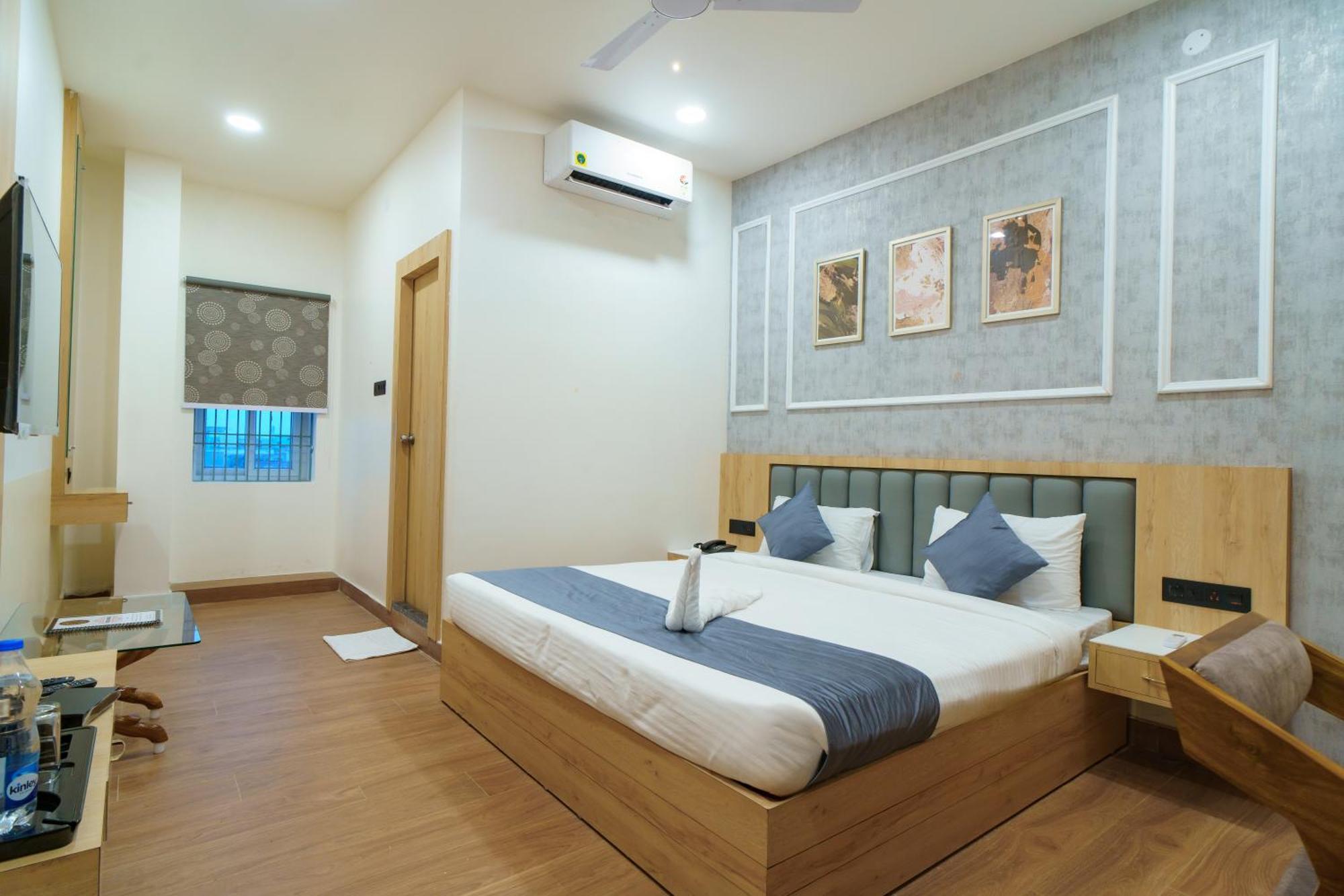 Satyabhama Inn Pathara ภายนอก รูปภาพ